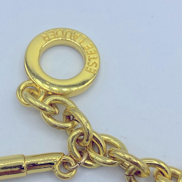 Signed Estée Lauder Gold Tone Charm Bracelet With Five Charms NWOT Size 7” - Picture 10 of 11